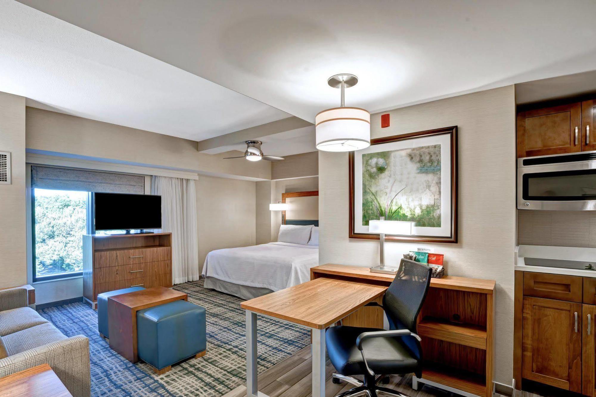 Courtyard By Marriott Boston Westborough Hotel Buitenkant foto